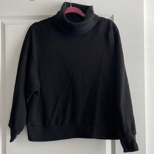 GAP turtleneck puffy sleeve crop sweatshirt